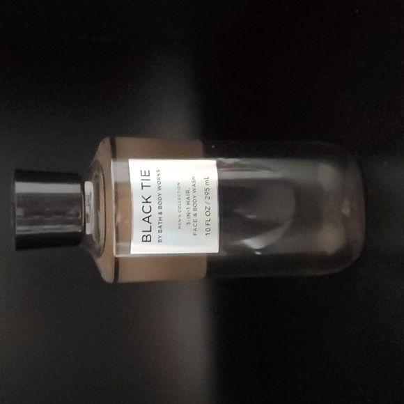 3pc Bath&Body Works Black Tie 3-in-1 Body Wash,Body Lotion & Body Spry - Picture 4 of 4